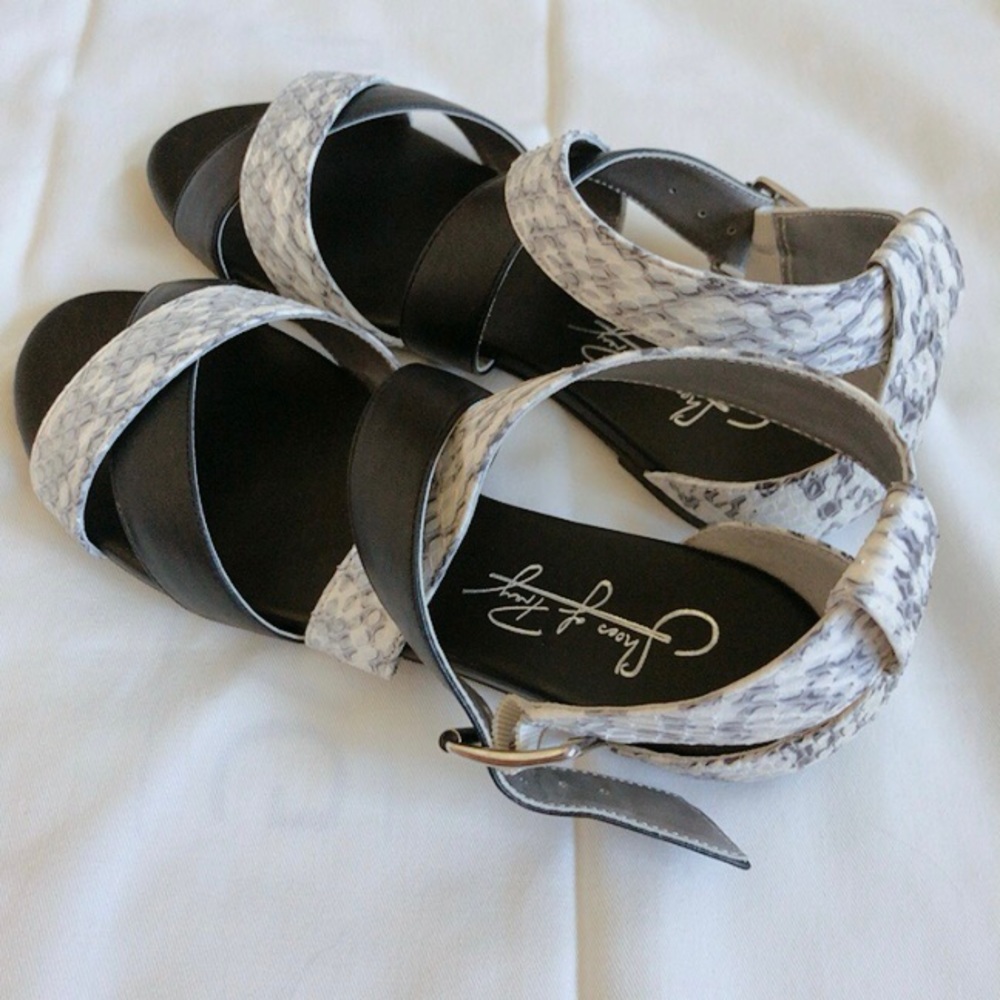 Shoes of prey, New leather Sandals - Picture 2 of 10